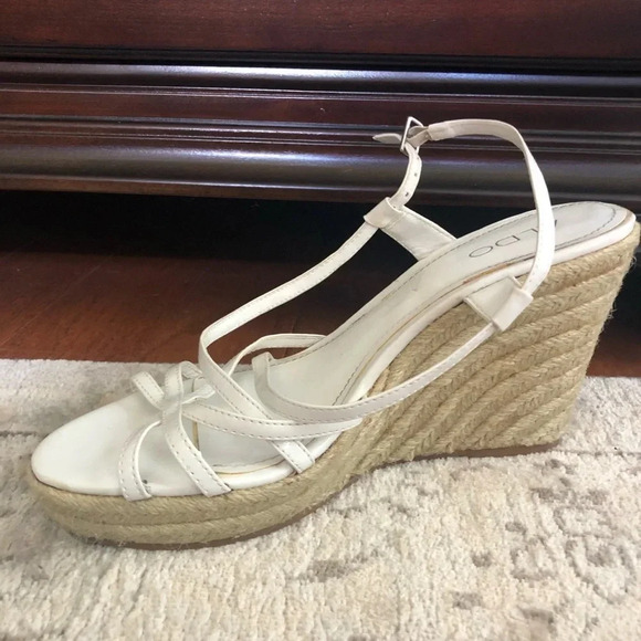 Aldo White Wedges - Picture 3 of 9